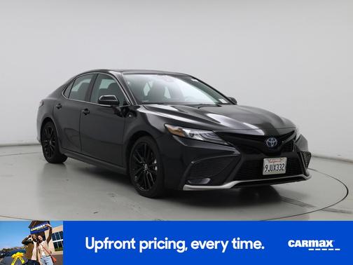 Black 2024 Toyota Camry Hybrid XSE