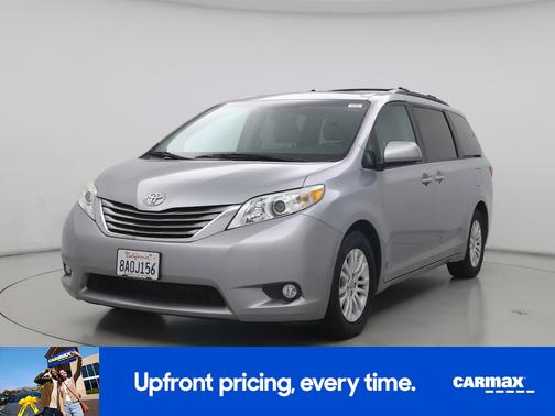 Silver 2017 Toyota Sienna XLE Premium