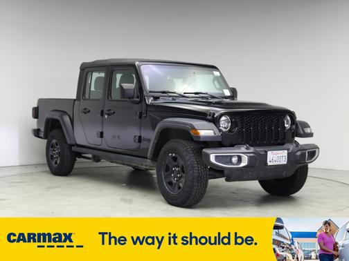 2023 Jeep Gladiator Sport
