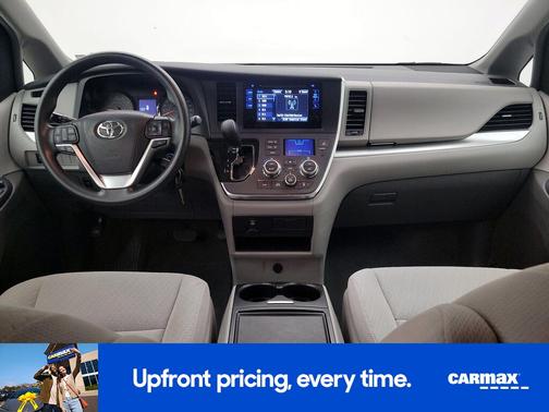 2017 Toyota Sienna LE