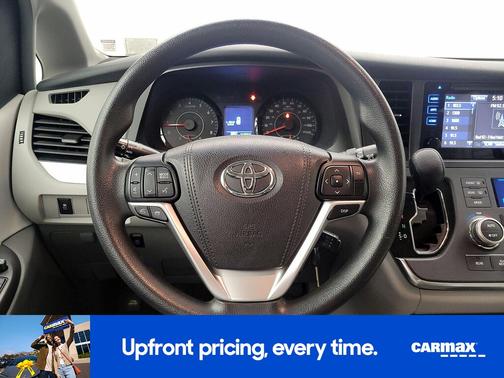2017 Toyota Sienna LE