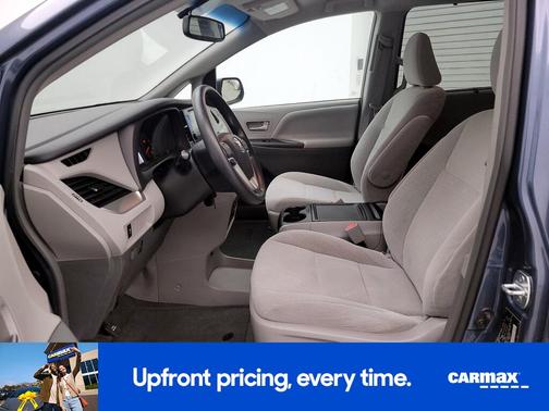 2017 Toyota Sienna LE