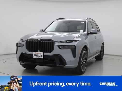 Gray 2023 BMW X7 xDrive40i