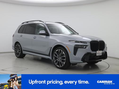 Gray 2023 BMW X7 xDrive40i