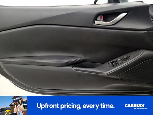 2016 Mazda MX-5 Miata Sport