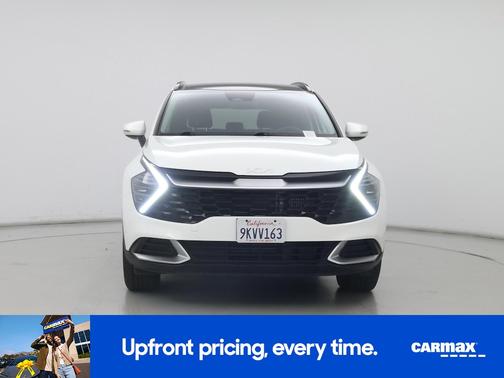 White 2024 Kia Sportage Hybrid EX