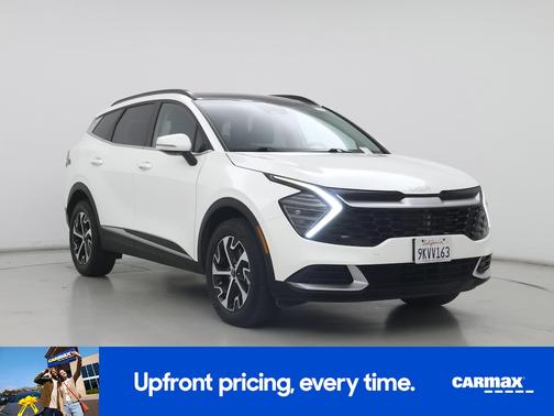 White 2024 Kia Sportage Hybrid EX