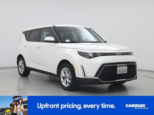 White 2025 Kia Soul S