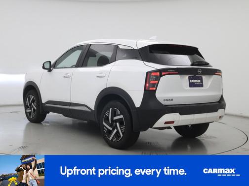 White 2025 Nissan Kicks SV