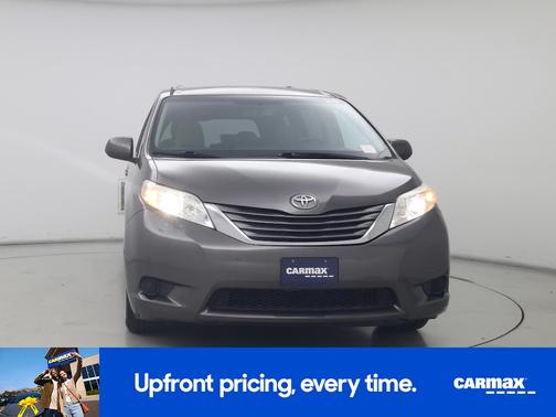 2017 Toyota Sienna LE