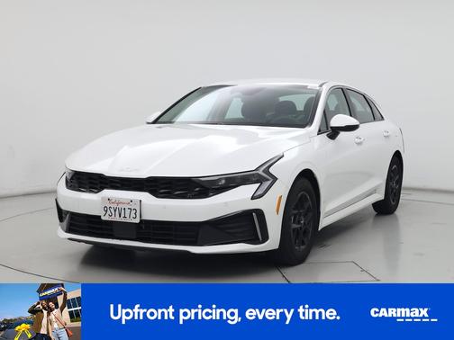 White 2025 Kia K5 LXS