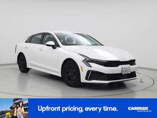 White 2025 Kia K5 LXS