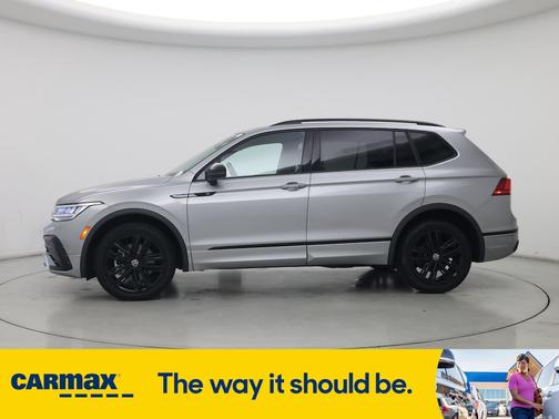 2022 Volkswagen Tiguan SE R-Line Black