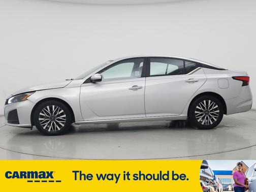 2023 Nissan Altima SV