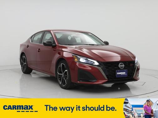 2023 Nissan Altima SR
