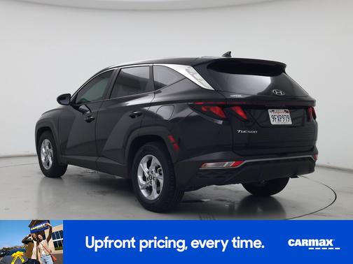 Black 2023 Hyundai TUCSON SE