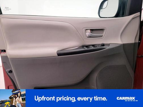 2017 Toyota Sienna LE