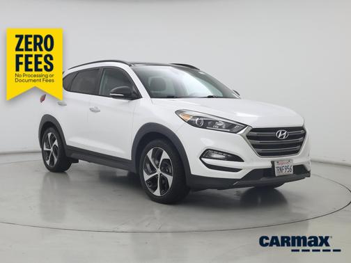 White 2016 Hyundai TUCSON Limited