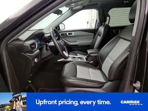 Black 2023 Ford Explorer XLT