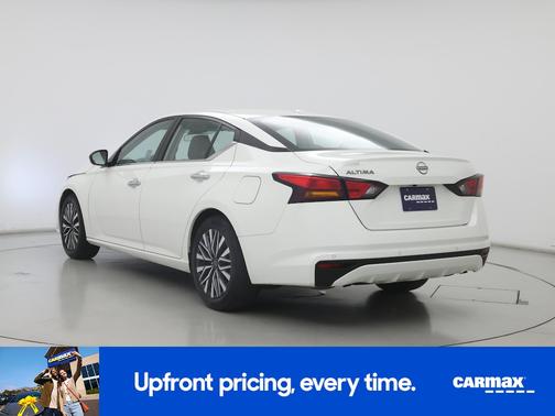White 2025 Nissan Altima SV