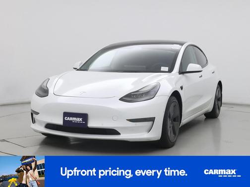 White 2022 Tesla Model 3