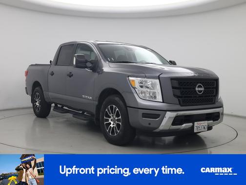 2023 Nissan Titan SV