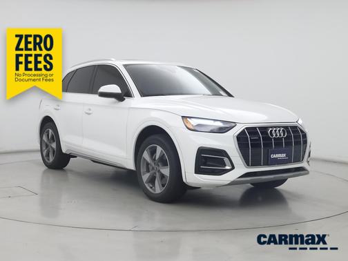 White 2023 Audi Q5 Premium