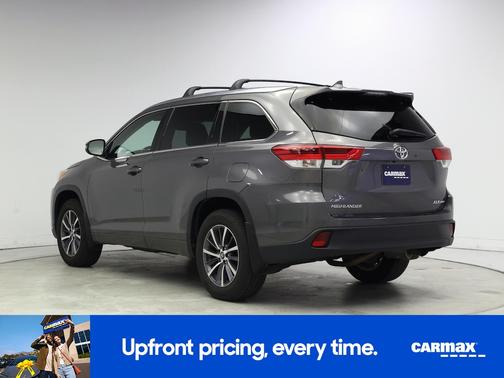 Gray 2017 Toyota Highlander XLE