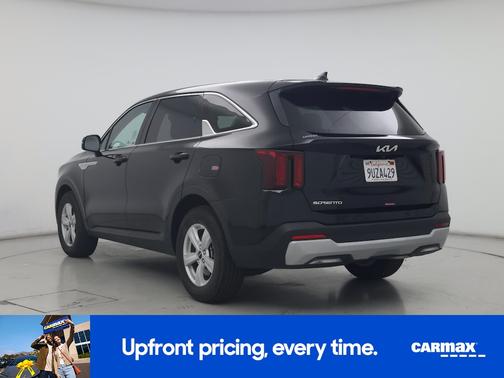 2025 Kia Sorento LX