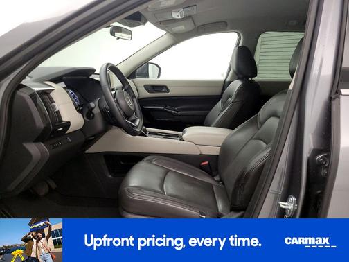 2023 Nissan Pathfinder SV