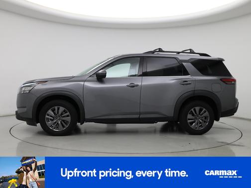 2023 Nissan Pathfinder SV