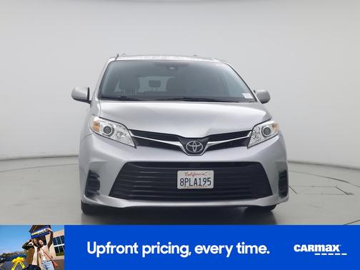 2019 Toyota Sienna LE
