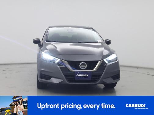 2022 Nissan Versa SR