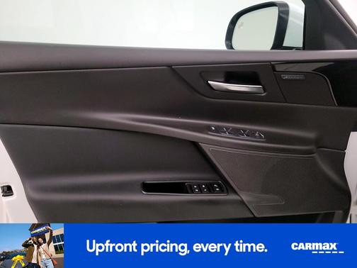 2017 Jaguar XE Premium