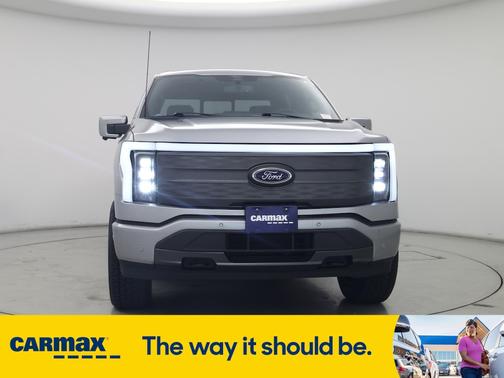 2022 Ford F-150 Lightning Lariat