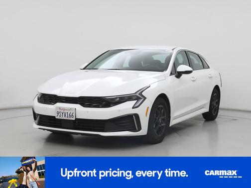 White 2025 Kia K5 LXS