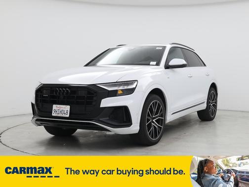 2022 Audi Q8 Premium Plus