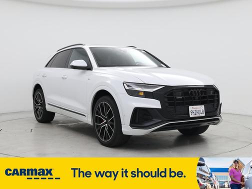 2022 Audi Q8 Premium Plus