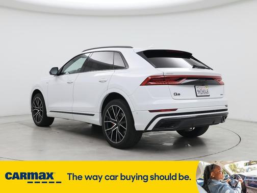 2022 Audi Q8 Premium Plus