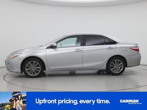 Silver 2017 Toyota Camry SE