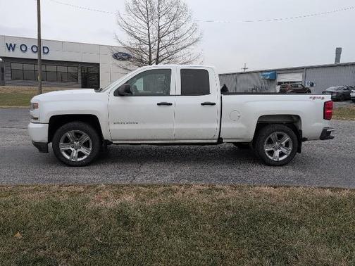 2016 Chevrolet Silverado 1500 Custom