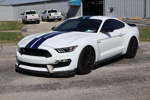 2017 Ford Shelby GT350 Base