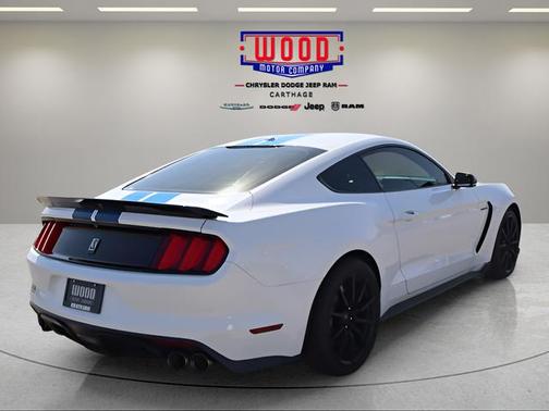 2017 Ford Shelby GT350 Base