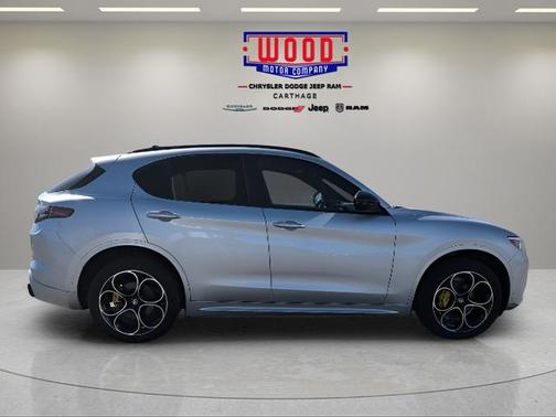2021 Alfa Romeo Stelvio Ti Sport