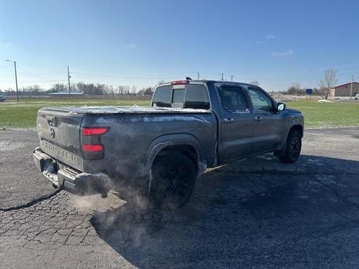 2023 Nissan Frontier SV
