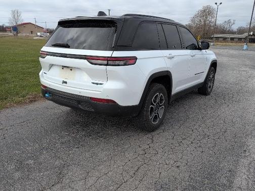 2022 Jeep Grand Cherokee 4xe Trailhawk