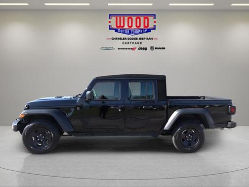 Black Clearcoat 2024 Jeep Gladiator Sport