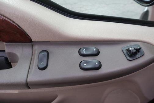 2000 Ford F-250 Lariat