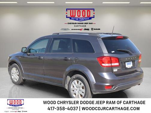Granite Crystal Clearcoat Metallic 2019 Dodge Journey SE