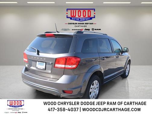 Granite Crystal Clearcoat Metallic 2019 Dodge Journey SE